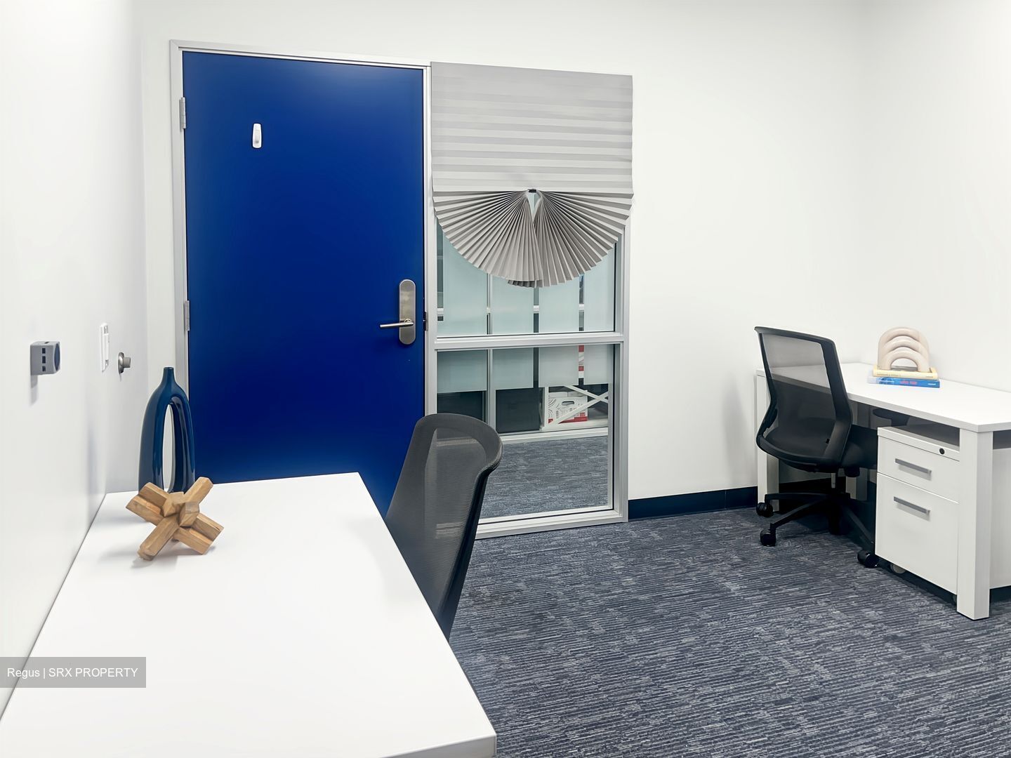 Liang Seah Place (D7), Office #585349301